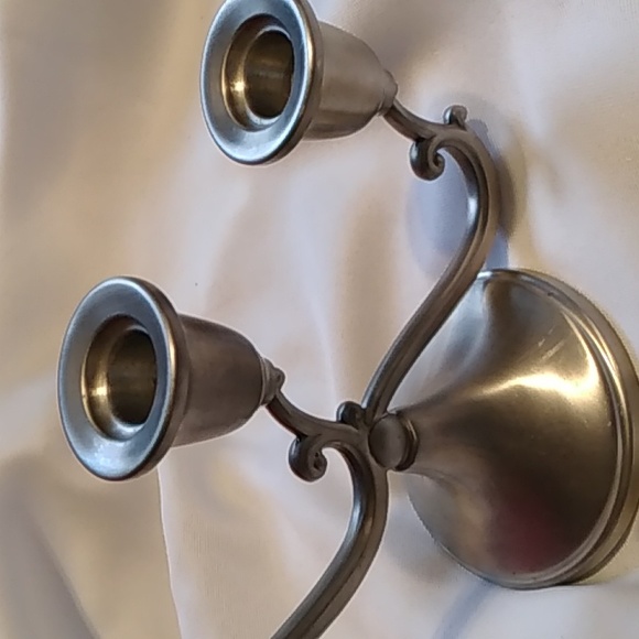 Beautiful brushed silver candle holder - Picture 2 of 2